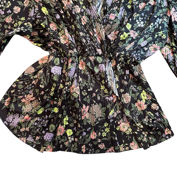 Asos Curve Floral Plisse Assymetric Wrap Long Sleeve Blouse Women’s 20 Plus Size - Picture 5 of 6